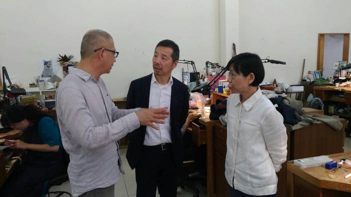 東京藝術大學美術館館長秋元雄史蒞臨本校參訪纖維組