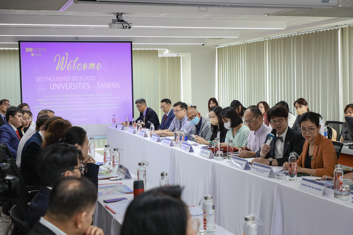 台灣參訪團拜訪西貢國際大學合作會議